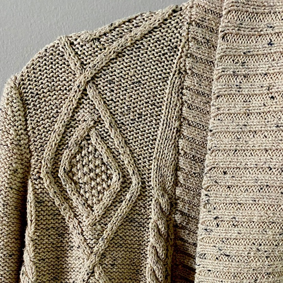 cottage core knitted cardigan - Picture 2 of 3